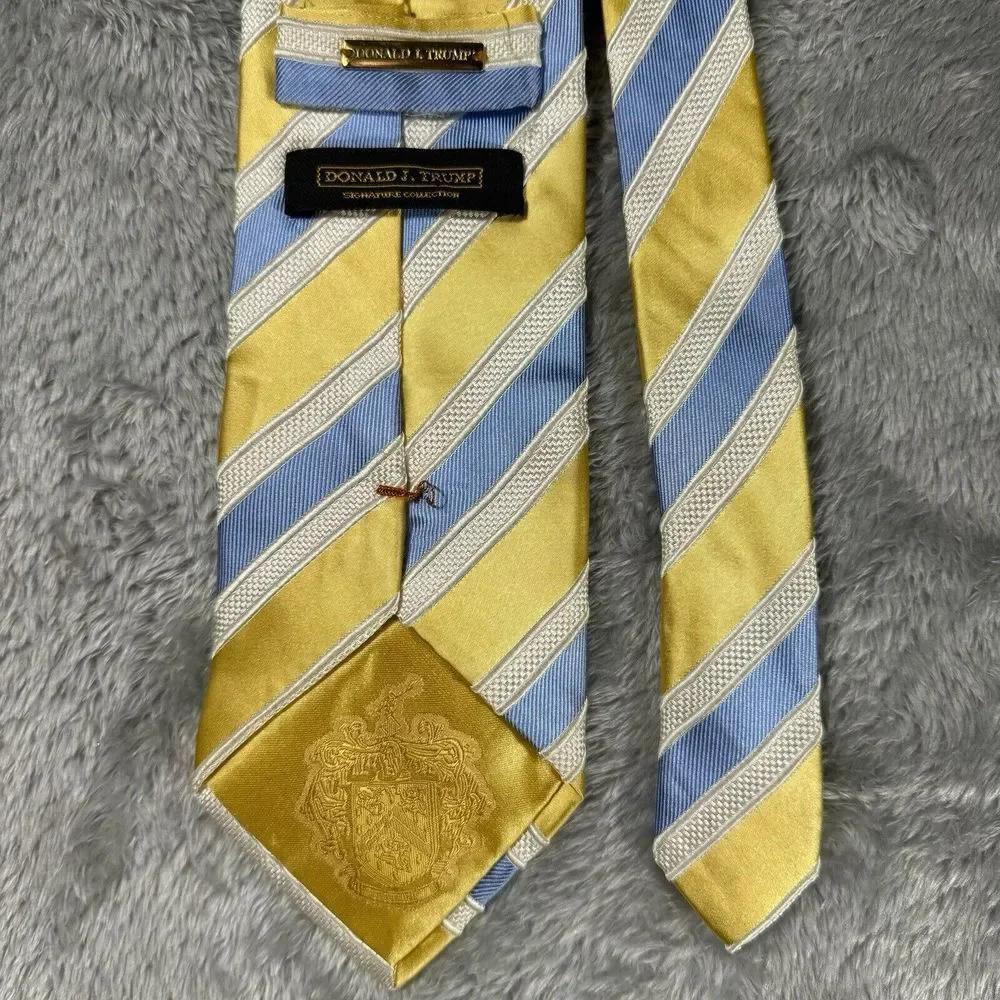DONALD J TRUMP NECKTIE SIGNATURE COLLECTION Blue Yellow Diagonal Stripe Gold Bar